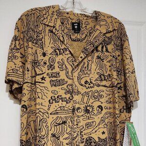 NWT Vans Large Classic Fit EcoVero Button Short Sleeve Shirt